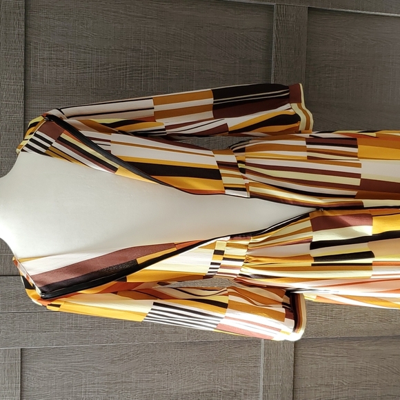 VINTAGE Graphic Print Maxi - Picture 9 of 17